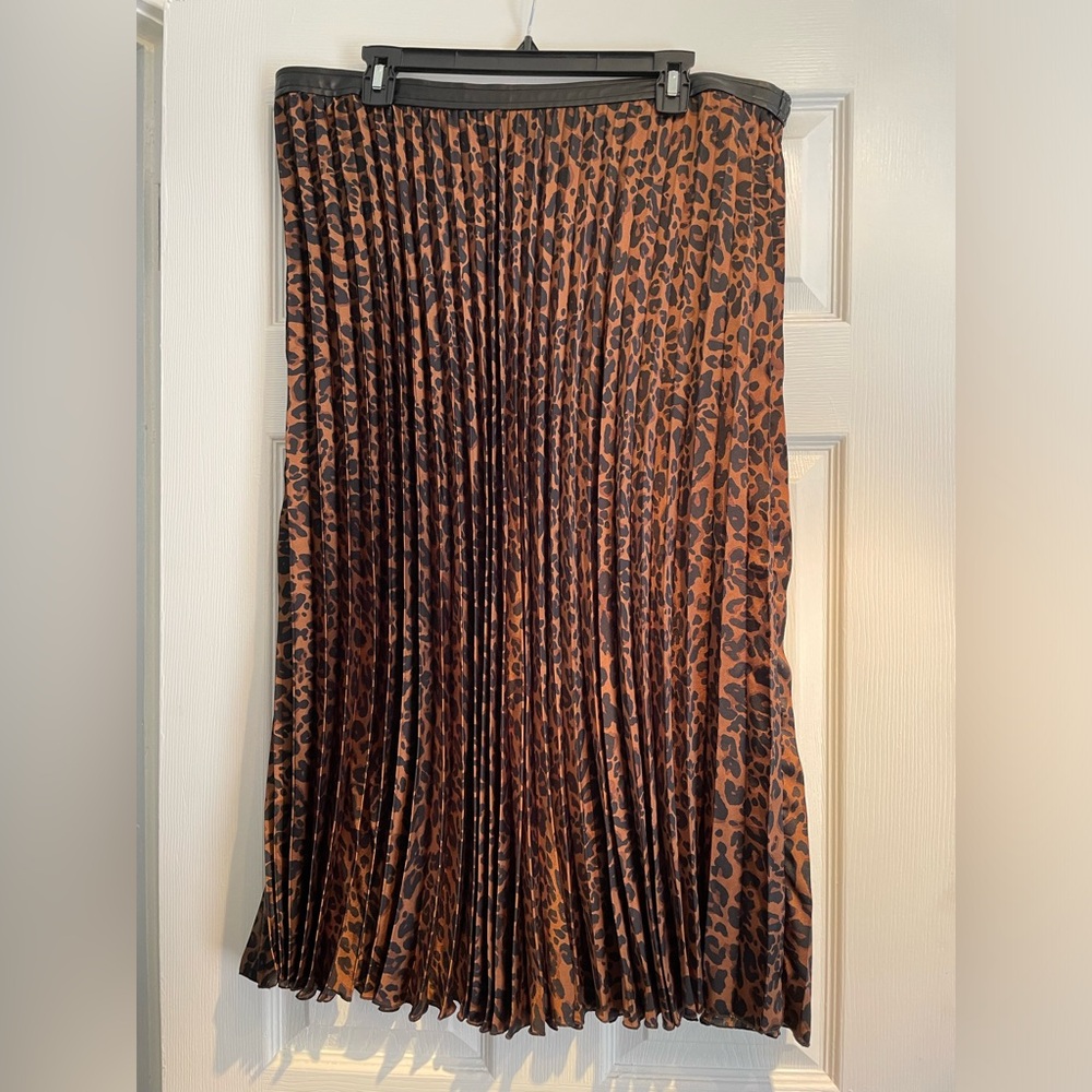 My Danielle Cheetah pleated skirt